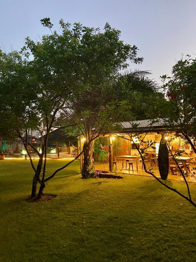 Bahia Surf Camp Hotel Abrantes Екстериор снимка