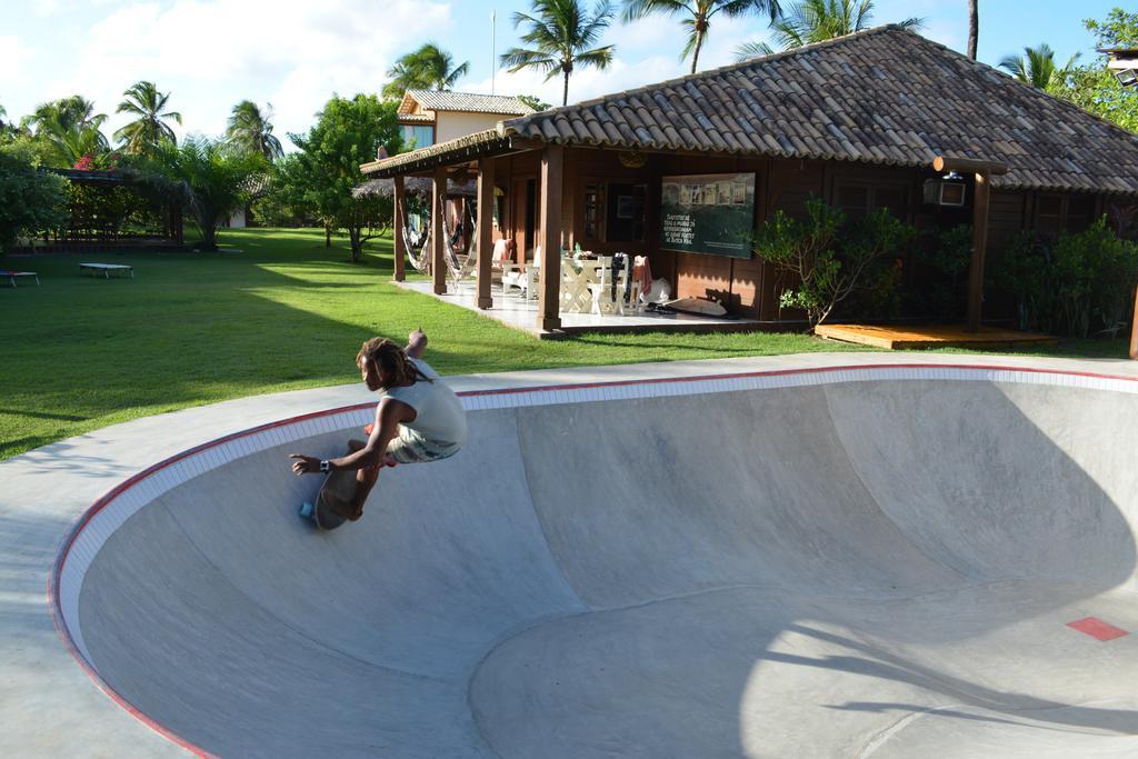 Bahia Surf Camp Hotel Abrantes Екстериор снимка